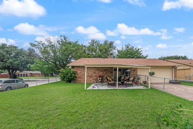5801 Redwood Lane, Rowlett, TX 75089