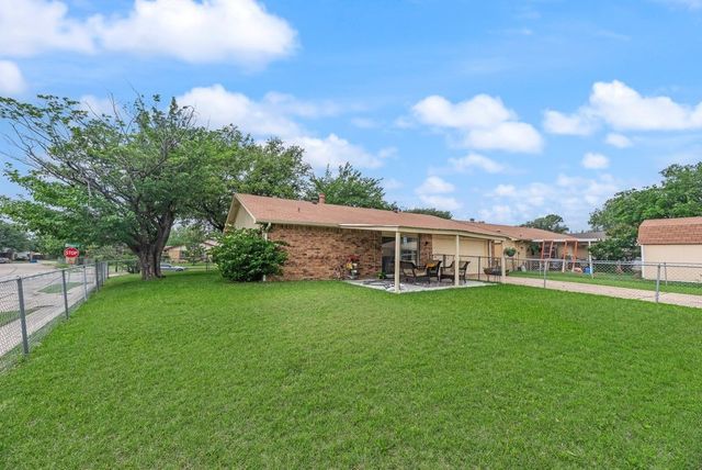 5801 Redwood Lane, Rowlett, TX 75089