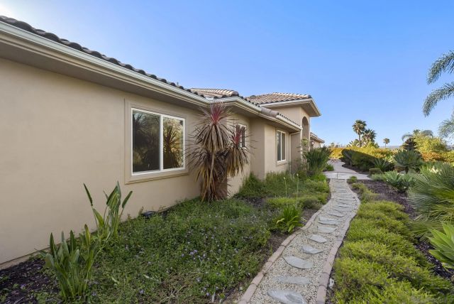 1403 Chariot Ct, Bonsall, CA 92003