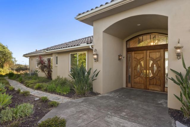1403 Chariot Ct, Bonsall, CA 92003