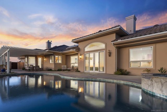 1403 Chariot Ct, Bonsall, CA 92003