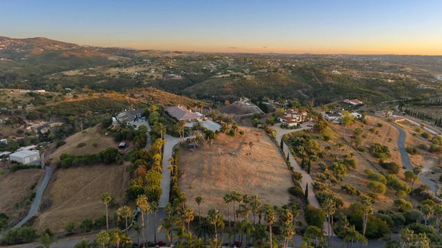 1403 Chariot Ct, Bonsall, CA 92003
