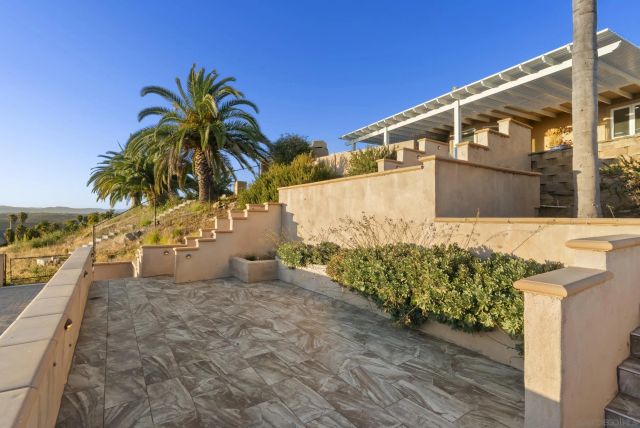 1403 Chariot Ct, Bonsall, CA 92003