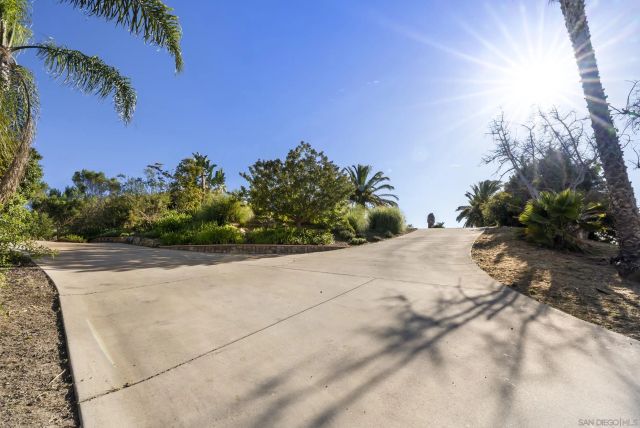 1403 Chariot Ct, Bonsall, CA 92003