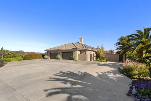 1403 Chariot Ct, Bonsall, CA 92003
