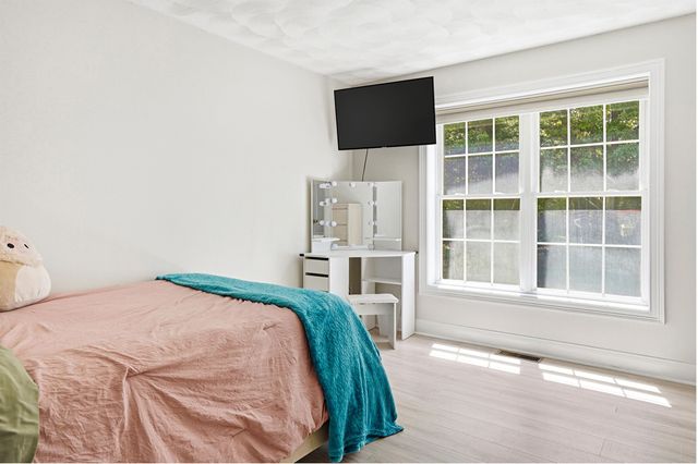 22 May Lane, Pelham, NH 03076