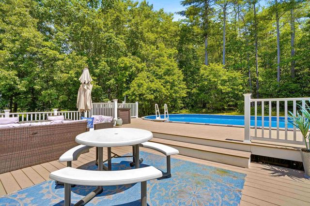22 May Lane, Pelham, NH 03076