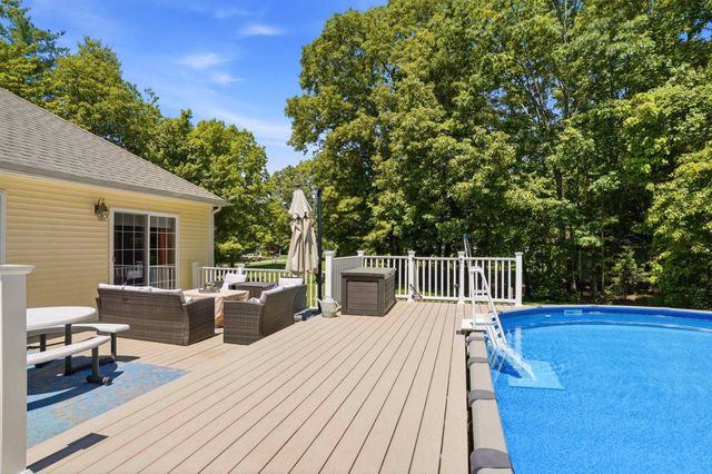 22 May Lane, Pelham, NH 03076