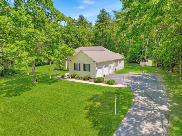 22 May Lane, Pelham, NH 03076