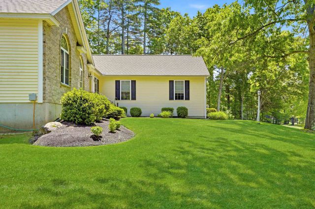 22 May Lane, Pelham, NH 03076