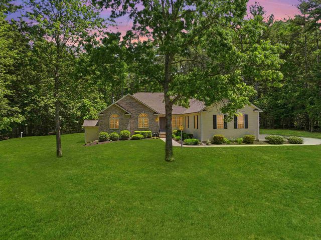 22 May Lane, Pelham, NH 03076