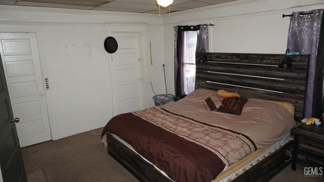 518 Monterey Street, Bakersfield, CA 93305