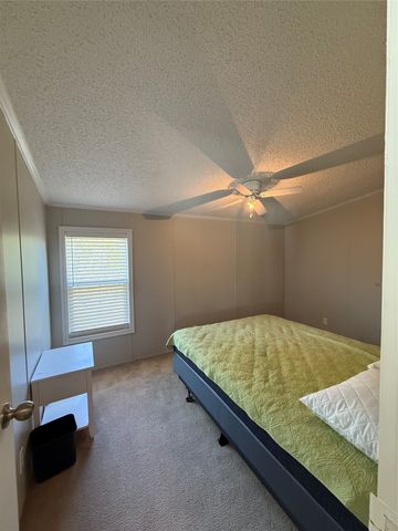 277 Oaks Crossing, Mineral Wells, TX 76067