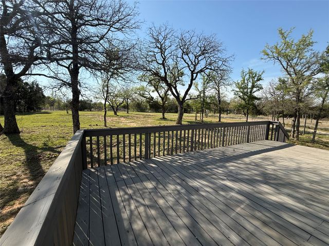 277 Oaks Crossing, Mineral Wells, TX 76067