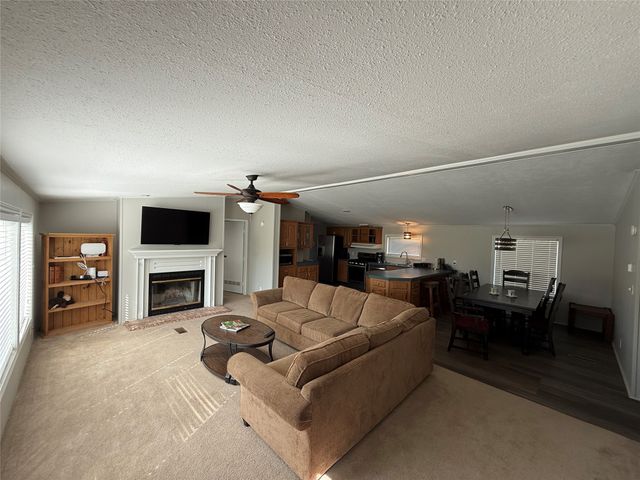 277 Oaks Crossing, Mineral Wells, TX 76067