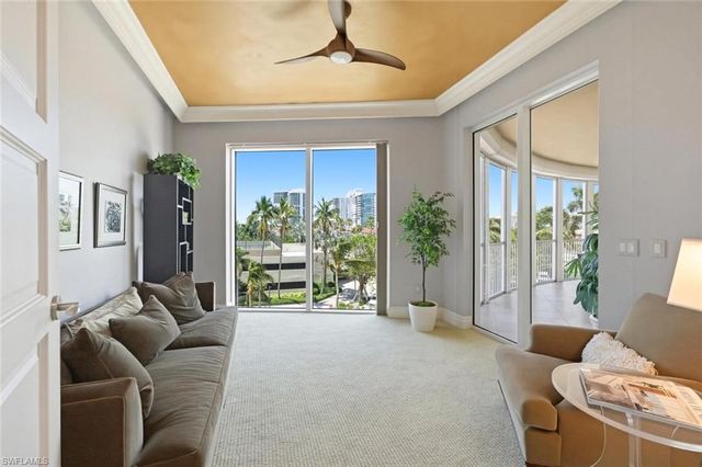 4501 Gulf Shore BLVD N 404, Naples, FL 34103
