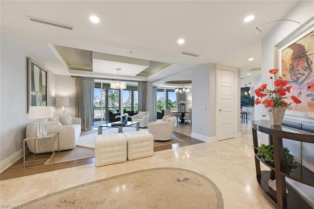 4501 Gulf Shore BLVD N 404, Naples, FL 34103