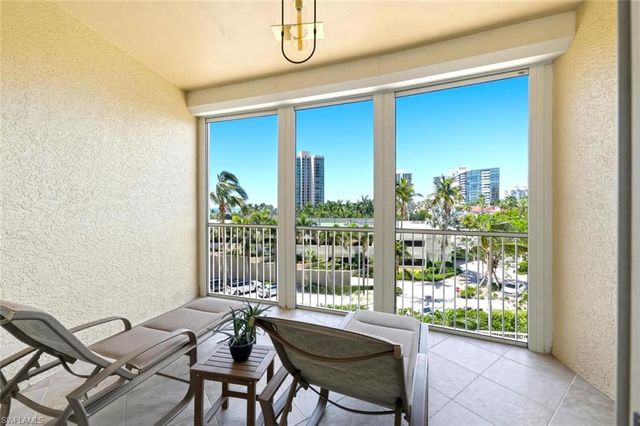 4501 Gulf Shore BLVD N 404, Naples, FL 34103