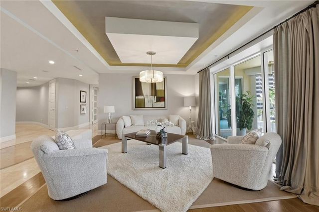 4501 Gulf Shore BLVD N 404, Naples, FL 34103