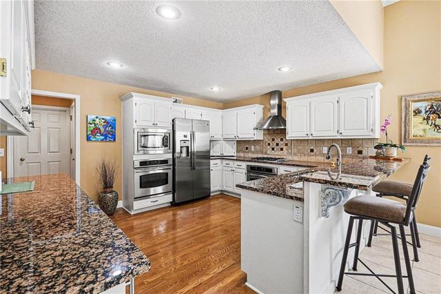14021 Hayes Street, Overland Park, KS 66221