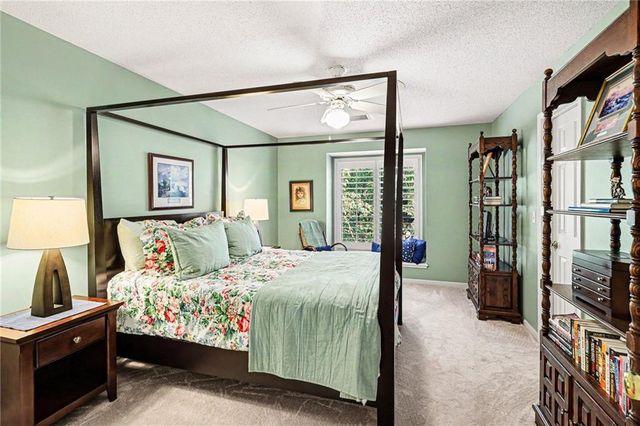 14021 Hayes Street, Overland Park, KS 66221