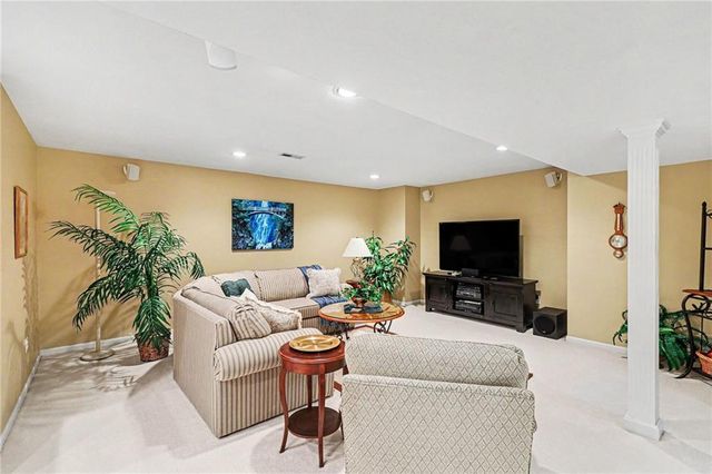14021 Hayes Street, Overland Park, KS 66221