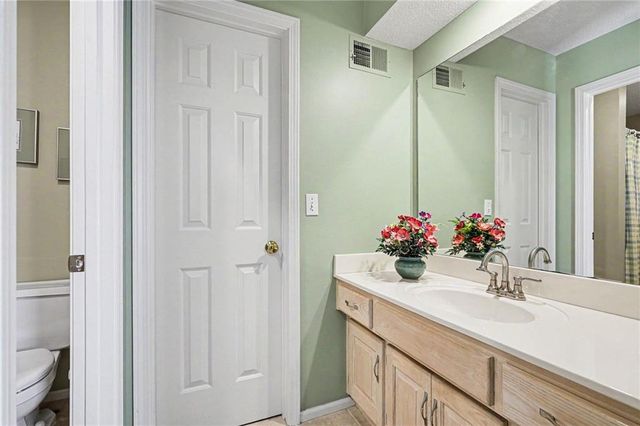 14021 Hayes Street, Overland Park, KS 66221
