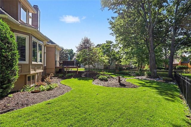 14021 Hayes Street, Overland Park, KS 66221