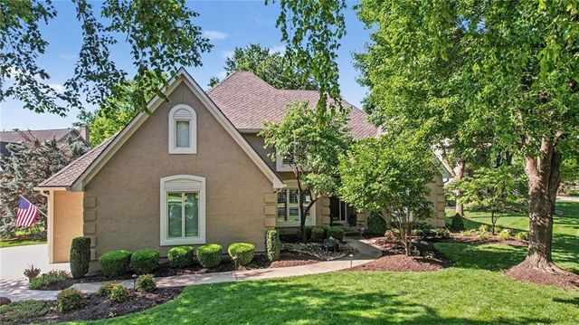 14021 Hayes Street, Overland Park, KS 66221