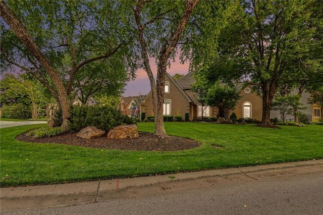 14021 Hayes Street, Overland Park, KS 66221