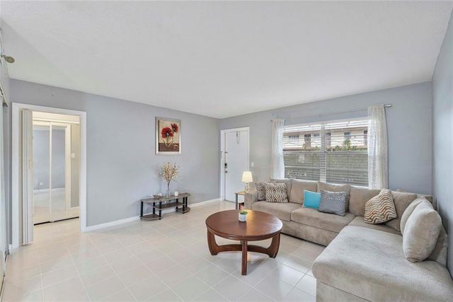 7500 NW 5th Court 104, Margate, FL 33063