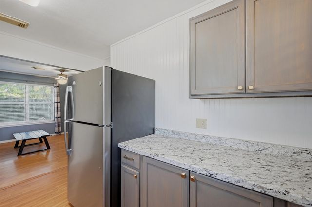 600 E South Street, Whitesboro, TX 76273