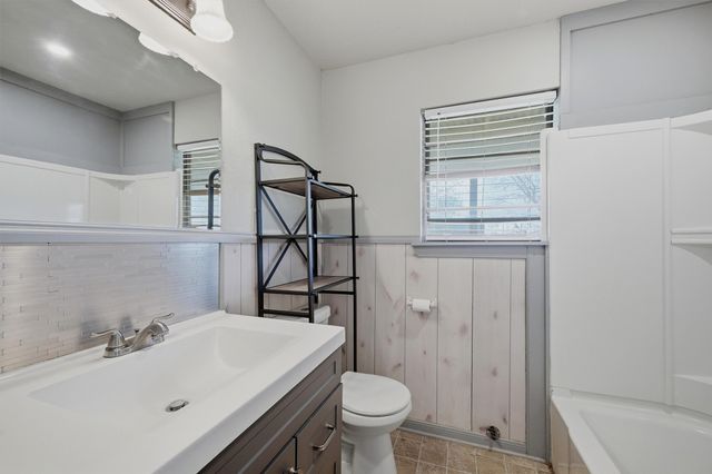 600 E South Street, Whitesboro, TX 76273