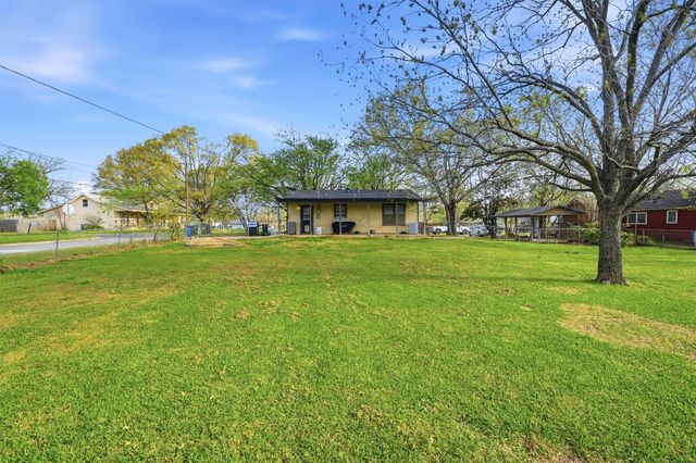 600 E South Street, Whitesboro, TX 76273