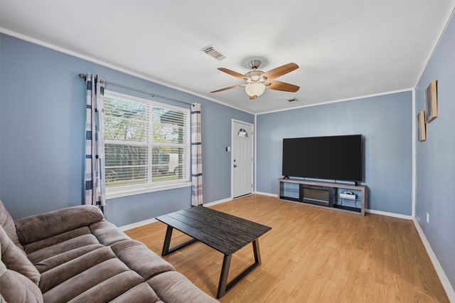 600 E South Street, Whitesboro, TX 76273