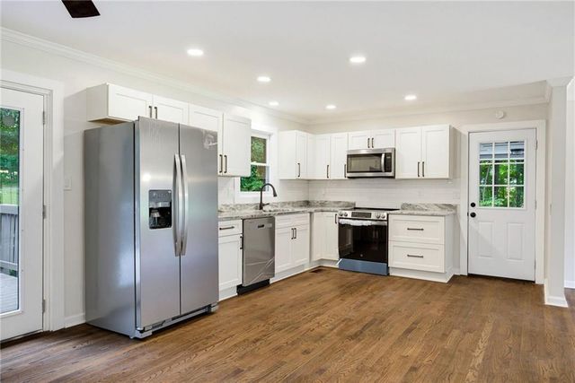 1502 Kings Road, Marietta, GA 30062