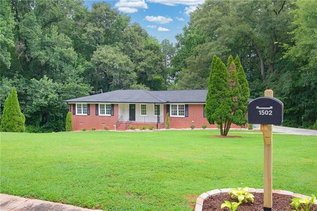 1502 Kings Road, Marietta, GA 30062