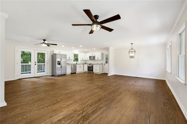 1502 Kings Road, Marietta, GA 30062