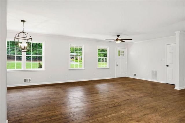 1502 Kings Road, Marietta, GA 30062