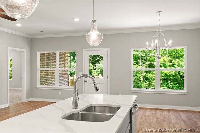 828 Kings Court, Memphis, IN 47143