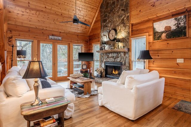 161 Walkabout Creek Road, Morganton, GA 30560