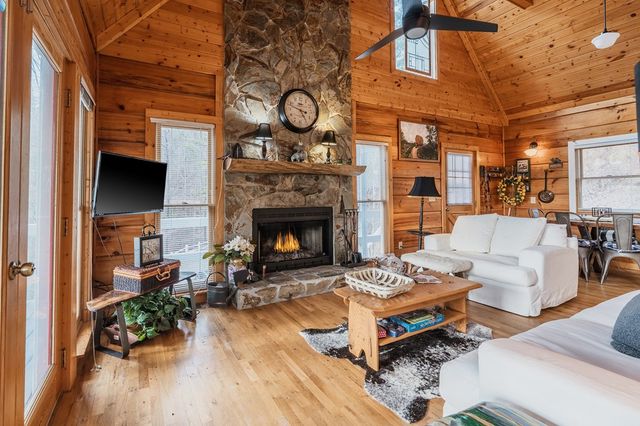 161 Walkabout Creek Road, Morganton, GA 30560