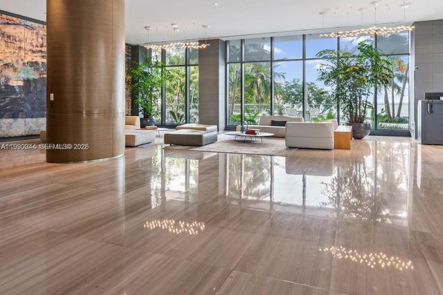 460 NE 28th St 2008, Miami, FL 33137