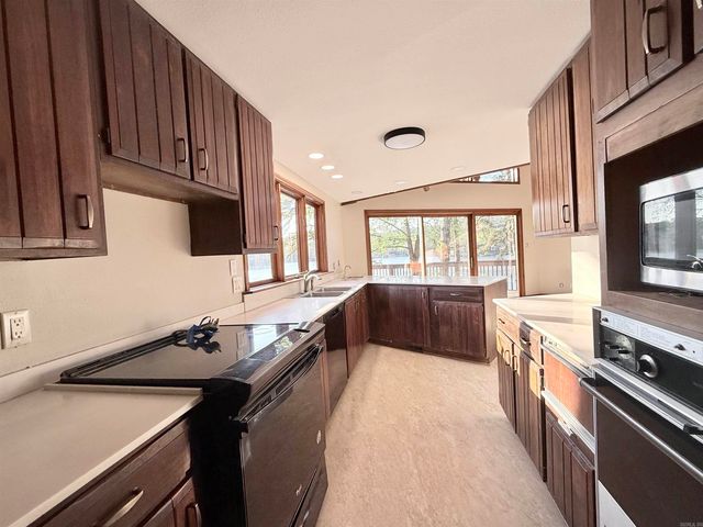 30 Sierra Drive, Hot Springs Village, AR 71909