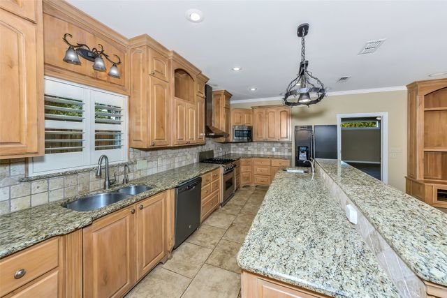 566 Selma Road, Bowie, TX 76230