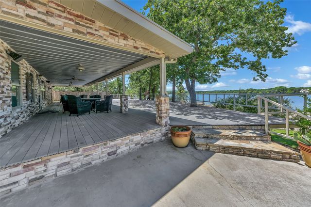566 Selma Road, Bowie, TX 76230
