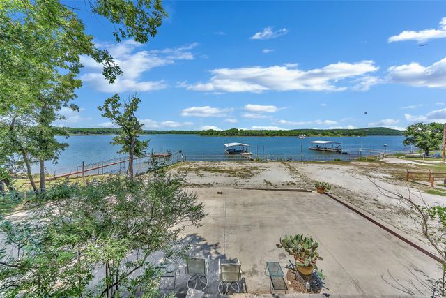 566 Selma Road, Bowie, TX 76230