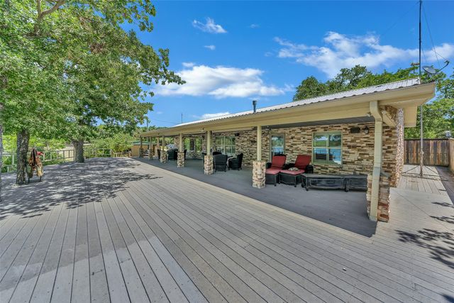 566 Selma Road, Bowie, TX 76230