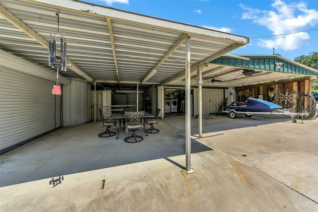 566 Selma Road, Bowie, TX 76230