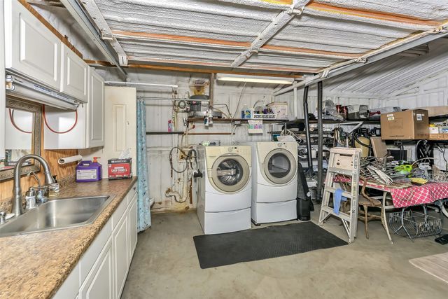566 Selma Road, Bowie, TX 76230